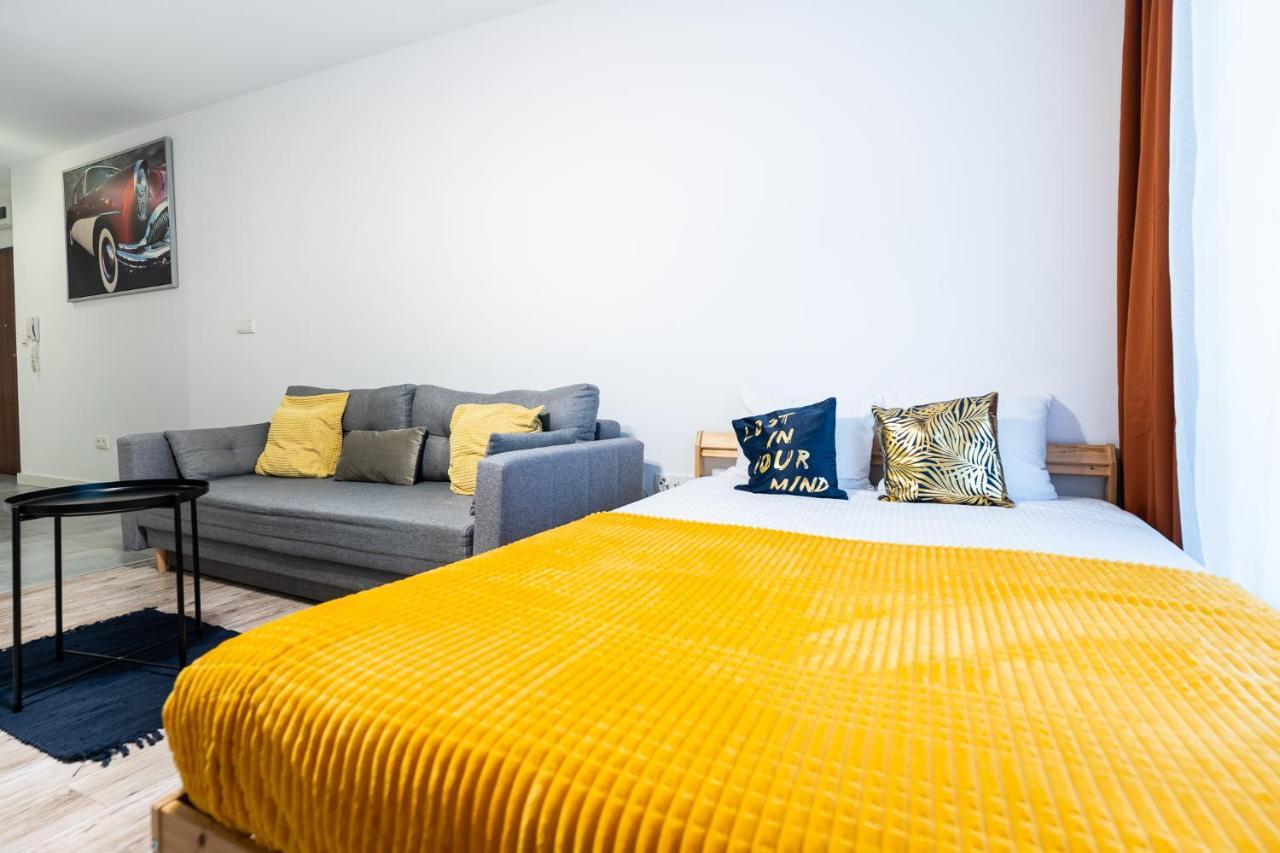 Pure Rental Apartments Wroclaw Bagian luar foto